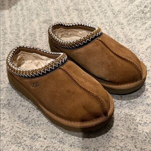 UGG Women’s Brown Tasman Slippers